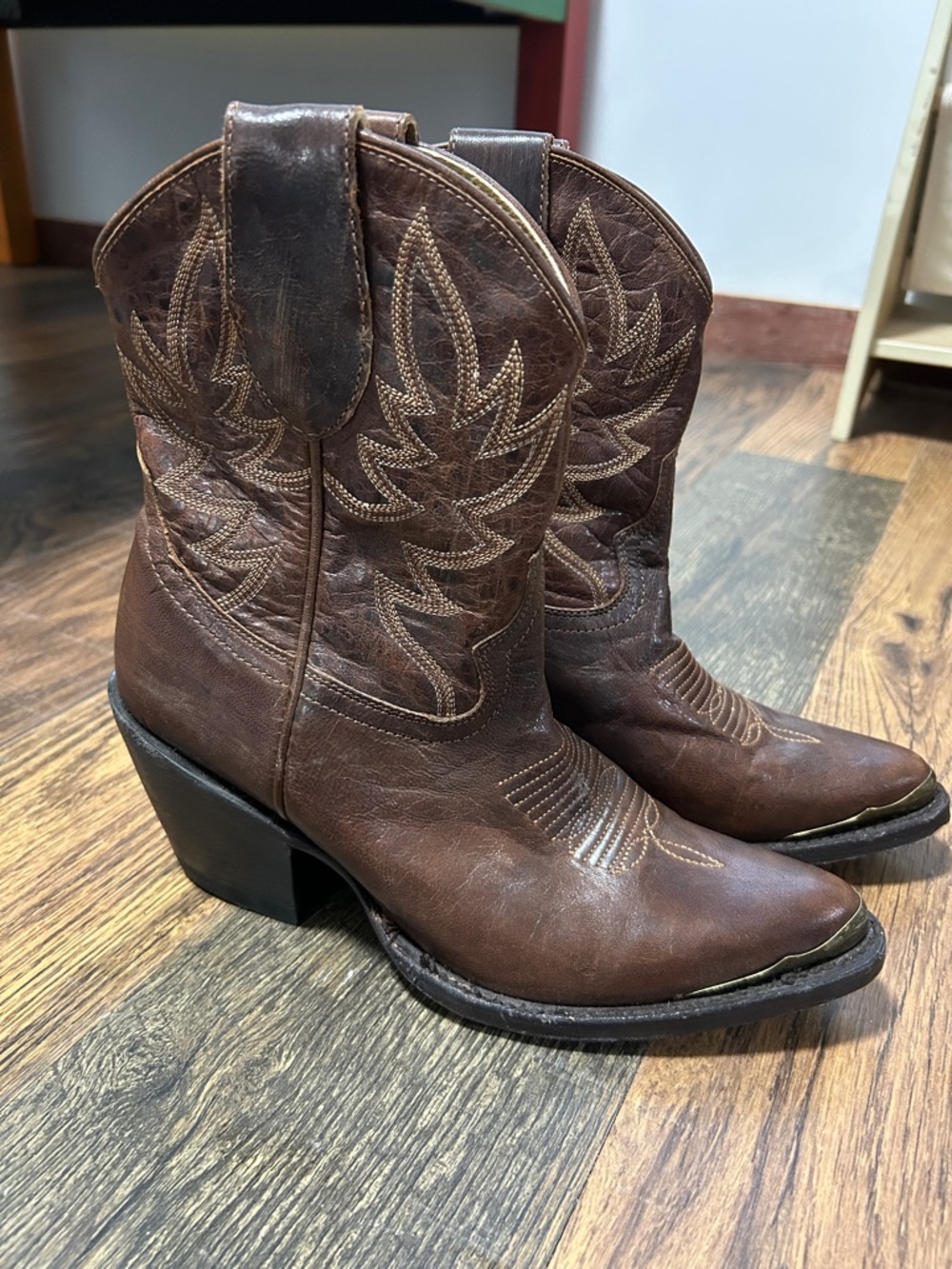 Idyllwind Brown Leather Western Heeled Boots
